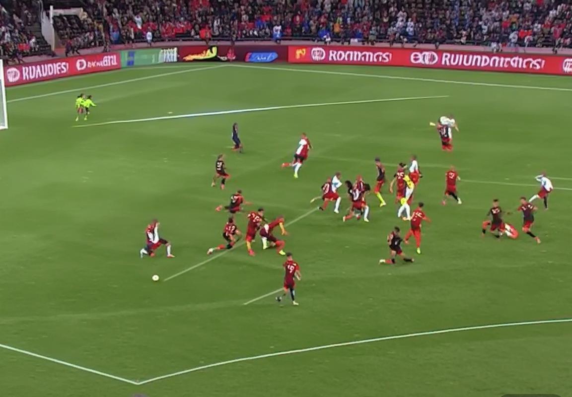 比利时3-0完胜哥斯达黎加：热身赛展现战术布局与新星潜力(图2)